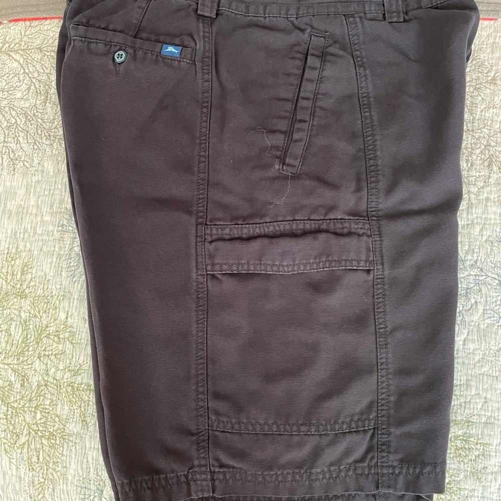 Tommy Bahama Black Cargo shorts waist 34